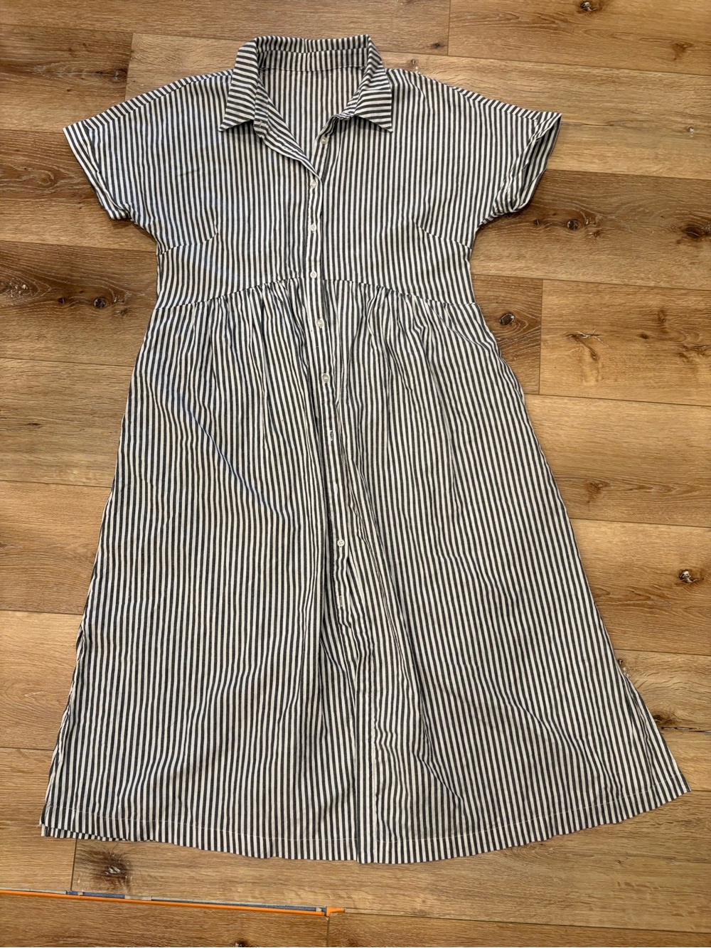 Women’s Boutique Charcoal and White Striped Button-Front Dress with pockets-Med